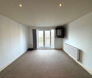 Long Causeway, Farnworth, BL4 - Photo 1