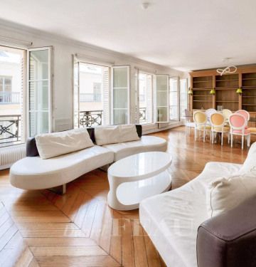 Appartement • Elysées-Madeleine - Photo 1
