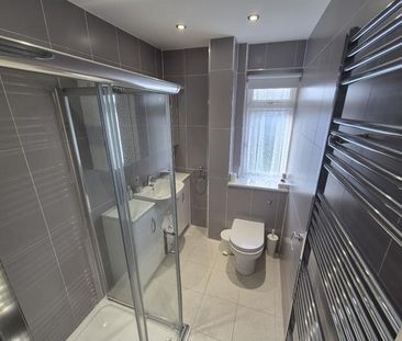 2 bedroom property to rent - Photo 4
