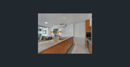 Beautiful two bedroom partly furnished apartment - Photo 4