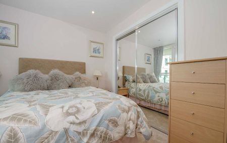 St. George Wharf, London, SW8 2LU - Photo 5
