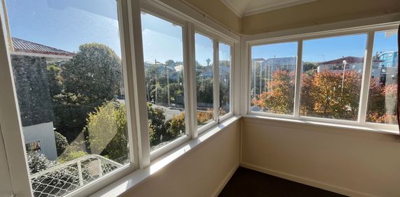 Sunny Apartment - Photo 2