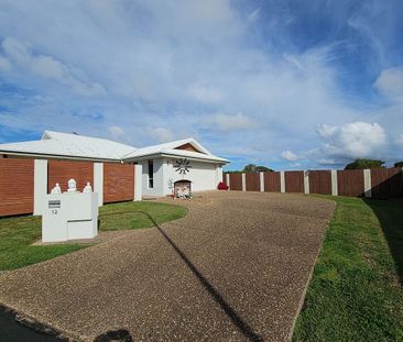 MODERN, STYLISH AND QUIET LOCATION - Photo 2