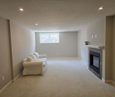 For Lease - 888 Fletcher Circle, Kanata, Ontario - Photo 1