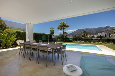 Villa for rent in Marbella - Photo 4