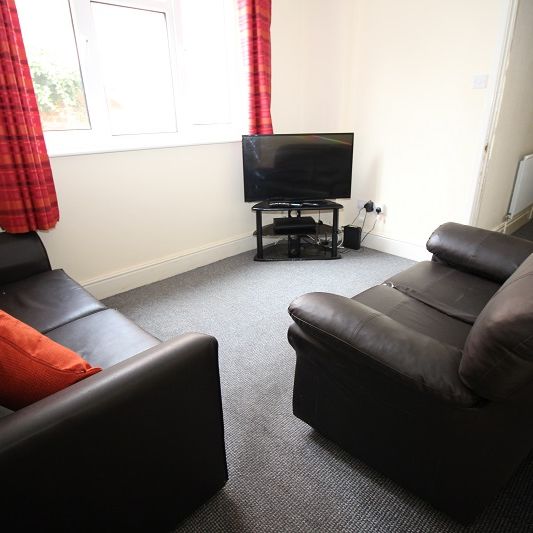 26 York Avenue, Lincoln - Photo 1