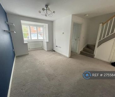 3 bedroom semi-detached house to rent - Photo 2