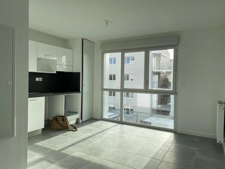 Location Appartement 3 pièces 70m² TOULOUSE 31100 - Photo 2