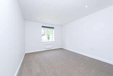 Sycamore Drive, Ash Vale, Surrey, GU12 - Photo 2
