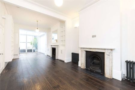 Four bedroom family house just moments from Newington Green. - Photo 4