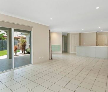 Spacious & Well-Maintained Family Home - Photo 5