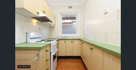 MGM MARTIN – TWO BEDROOM HOUSE - Photo 2