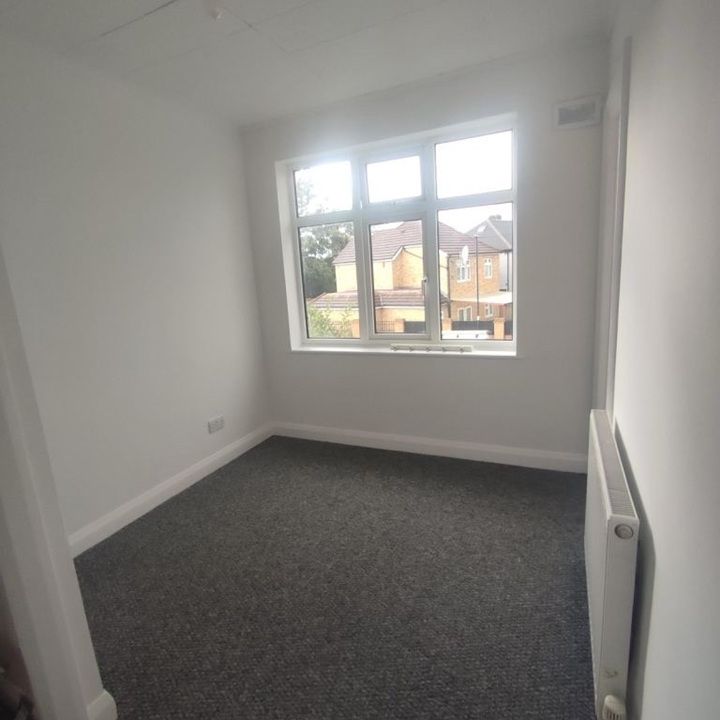 2 Bed Maisonette, Northwold Road, E5 - Photo 1