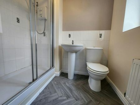 Detached house to rent on - Photo 2
