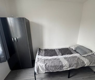Room in a Shared House, Elland House, E14 - Photo 1
