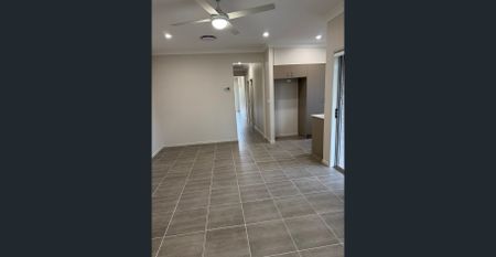 Brand new 3-bedroom attached house for rent - Photo 2