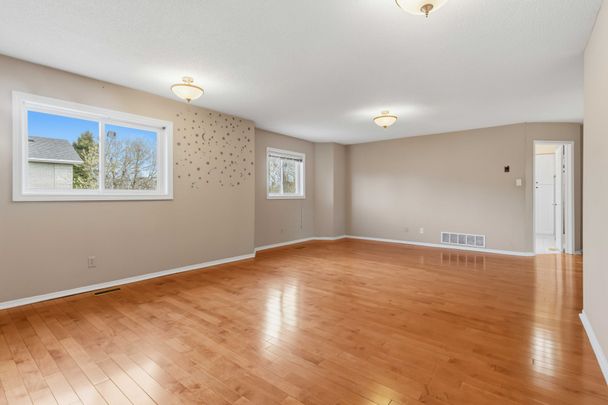 For Lease - 21 Kersey Crescent, Richmond Hill, Ontario - Photo 1