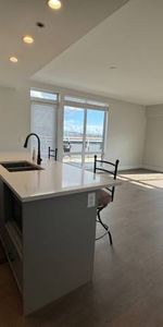 TOP FLOOR ERA-1500 SQ FOOT ROOF TOP PATIO! - Photo 3