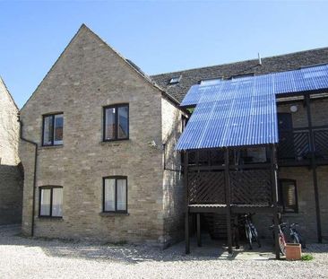 Sherborne Street, Lechlade, GL7 - Photo 1