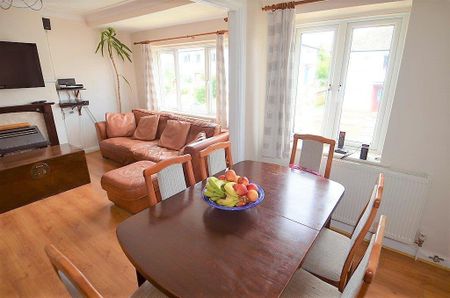 2 bedroom maisonette to rent - Photo 3