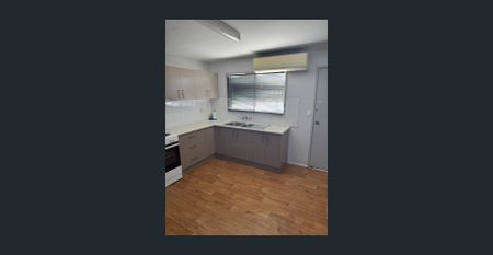 Practical and centrally located 3 bedroom unit in Lawnton - Photo 5