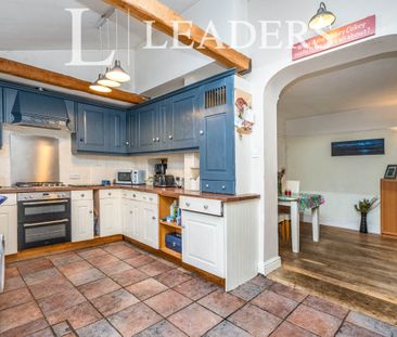 3 bedroom house to rent Beaconsfield Road, PO16 - Photo 2