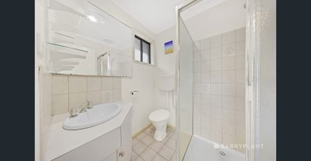 Located in a quiet, family friendly pocket - Photo 2