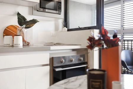 Modern Studio Apartment Located in the Heart of Randwick - Photo 4