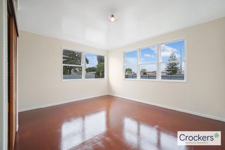 In the heart of Manurewa - Photo 2