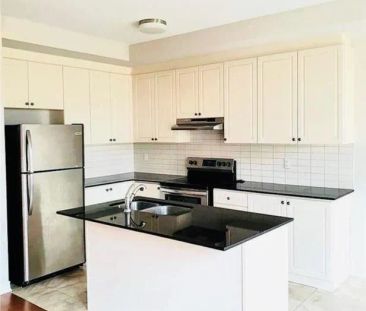 Condo Townhouse For Lease | N9261620 - Photo 3