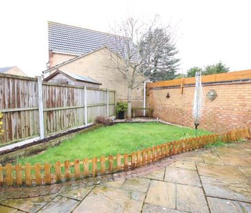3 bedroom end of terrace house to rent - Photo 1