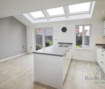 3 bedroom detached house to rent - Photo 5