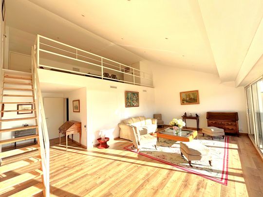 Location Appartement 4 pièces 95m² CASSIS 13260 - Photo 1