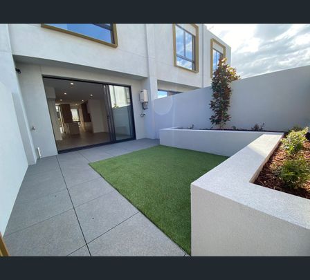 7/8-10 Lincoln Road, Essendon, Vic 3040 - Photo 1