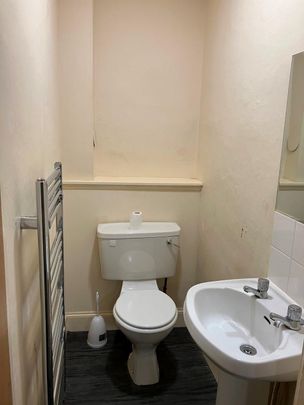 1 Bed Flat, Moncrieff Terrace, EH9 - Photo 1