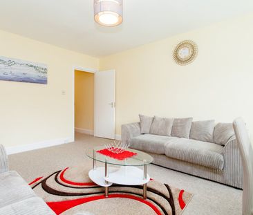 2 Bed Flat, High Road, N15 - Photo 2