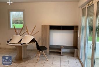 Location Appartement 2 pièces 45m² TONNAY CHARENTE 17430 - Photo 1
