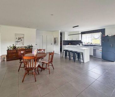 Spacious Family Living Just Minutes from Town - Photo 2