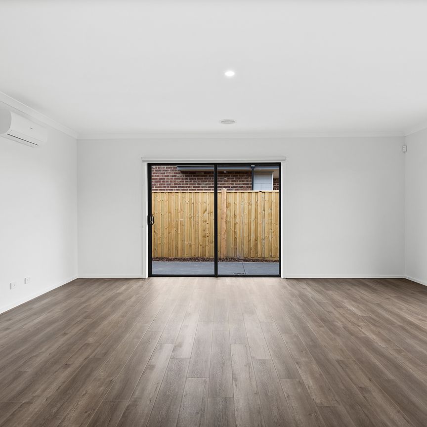 12 Nia Road, Tarneit VIC 3029 - House For Rent | Domain - Photo 1