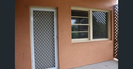 Short stroll to Plaza shopping - Photo 4