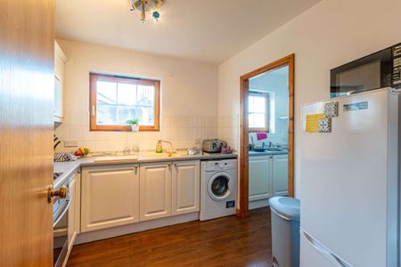 2829L Sheriff Bank, Edinburgh, EH6 6ER - Photo 4