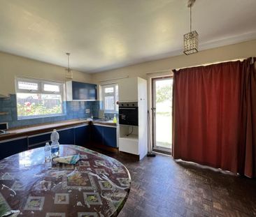 4 bedroom semi-detached house to rent - Photo 6