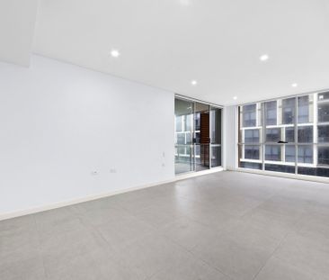 Modern Apartment in the Heart of Mascot ** Available 17/12/25 ** - Photo 1