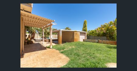 Spacious Family Retreat - Photo 4