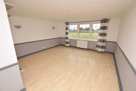 Crownmead Way, Romford, RM7 - Photo 3