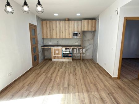 Chalet en alquiler en Calle de Luis Claudio, Buenavista, Carabanchel, Madrid - Photo 4