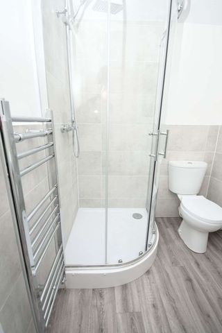 Room , Lune Street - Photo 5