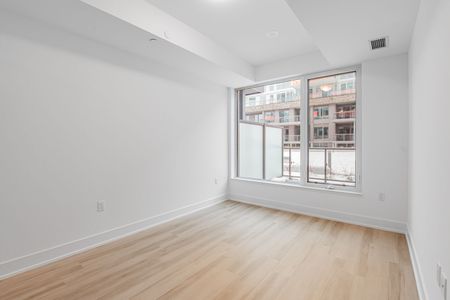 For Lease - 333 Sunseeker Avenue Unit# 137, Innisfil, Ontario - Photo 4