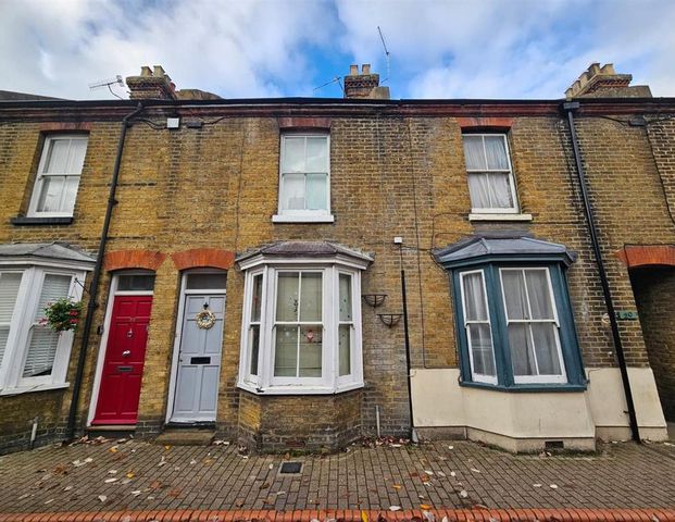 2 bedroom terraced house to rent - Photo 1