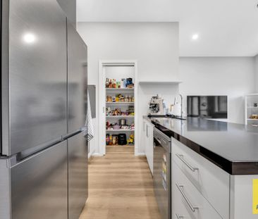 21 Respect Way, Tarneit VIC 3029 - Exceptional Design, Perfect Loca... - Photo 5